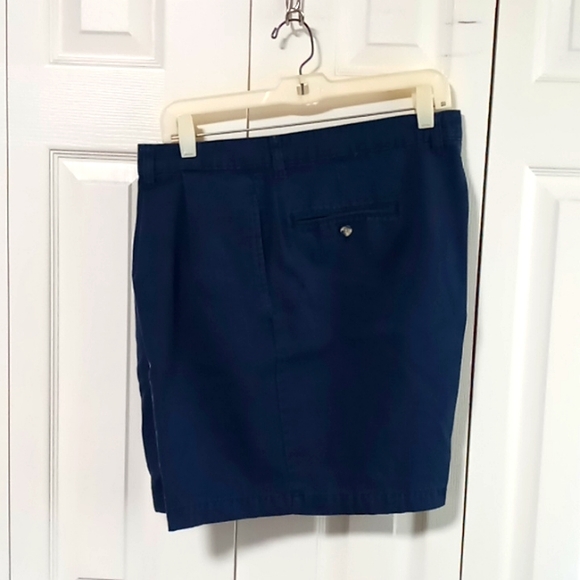 Vintage EUC Tommy Hilfiger Casual Shorts - Picture 5 of 5